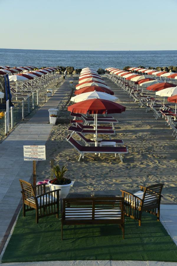 Pensione Elena Misano Adriatico Zewnętrze zdjęcie